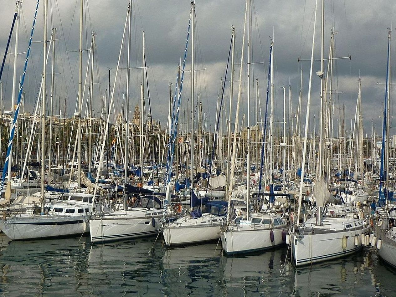 Fishing Boats & Wooden Pier Services